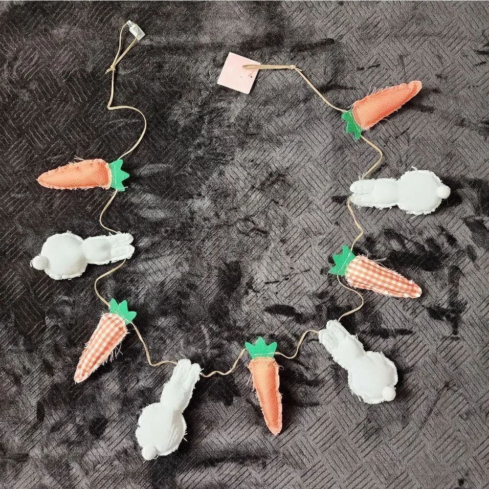 NWT 6ft Spring Easter Bunny Carrots Fabric Home Decor Garland